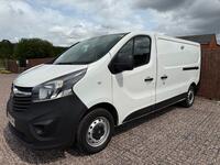 VAUXHALL VIVARO