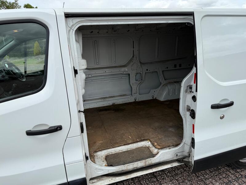 VAUXHALL VIVARO