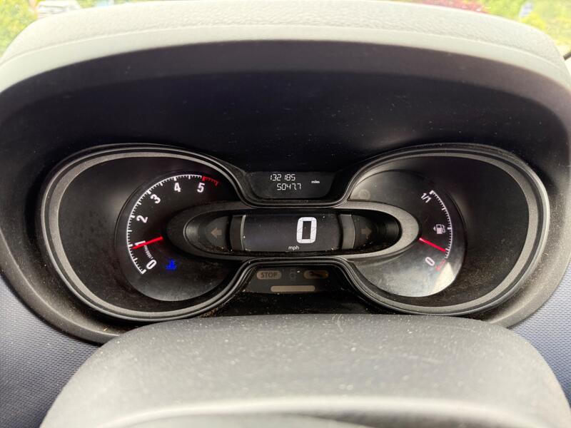 VAUXHALL VIVARO
