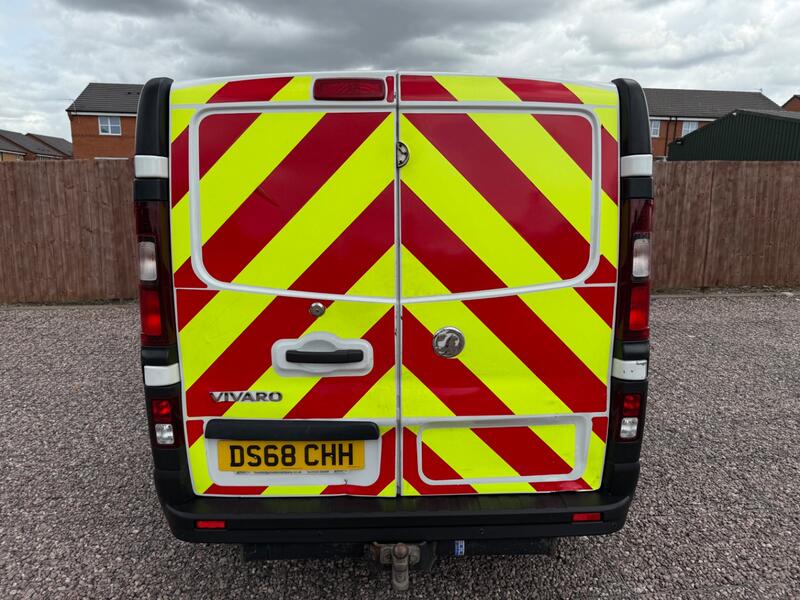 VAUXHALL VIVARO